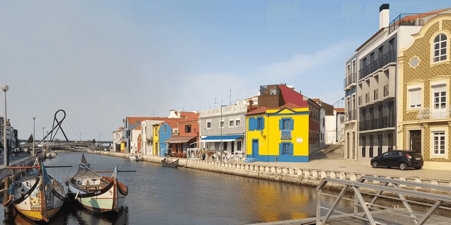 From Porto: Full-Day Trip to Coimbra & Aveiro with Boat Ride - Aveiro free time: shopping, walking, and scenic pauses