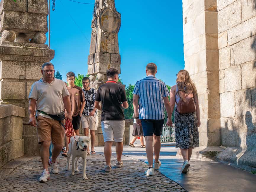 From Porto: Small Group Douro Valley Tour with Wine & Cruise - The second winery and final tasting: what you learn at stop two