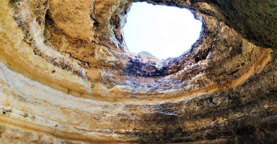From Vilamoura: 2.5-Hour Benagil Cave and Dolphins Boat Tour - Vilamoura to Benagil in a tight 2.5-hour window