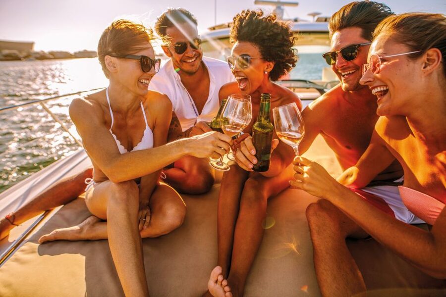 From Vilamoura: Sunset Catamaran Experience - Meeting at AlgarExperience Kiosk and Getting on the Right Track