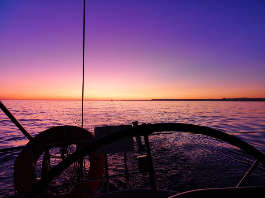 From Vilamoura: Sunset Tour on a Luxury Sailing Yacht - Getting to the boat: pontoon Q and the first 10 minutes matter