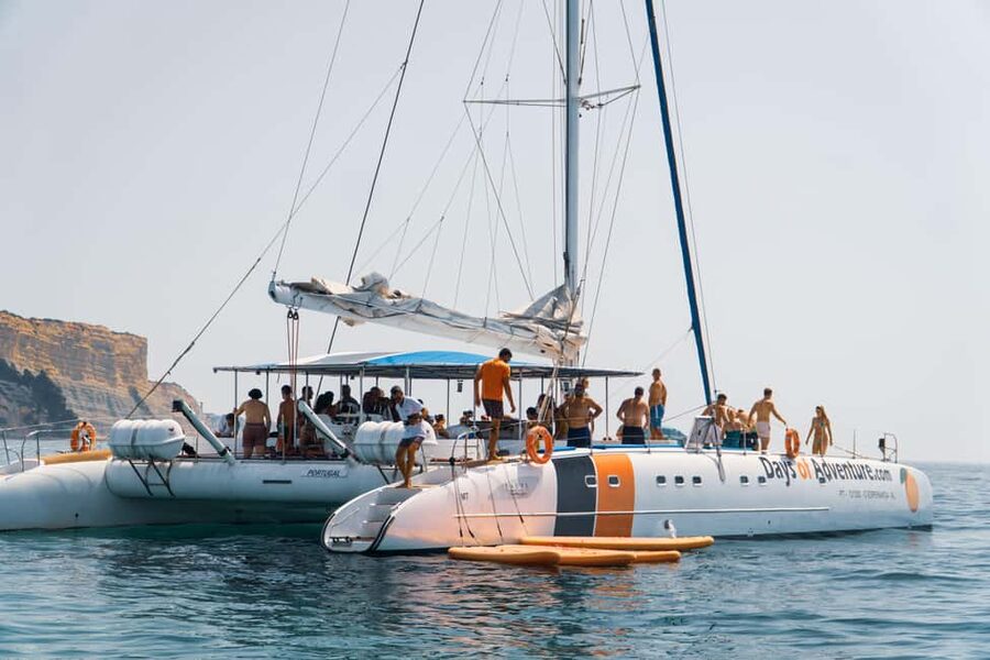 FUN & CHILL – GOLDEN COAST SAILING TOUR - From Marina de Lagos to Praia da Luz, in 3 hours that don’t feel rushed