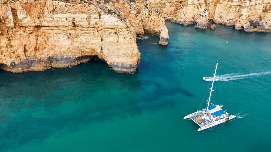 FUN & CHILL – GOLDEN COAST SAILING TOUR - Who this tour suits best, and who might want a different plan