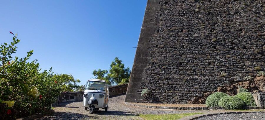 Funchal : 1 hour City Tour by Tuk-Tuk - The guide is part of the value, especially in Funchal’s streets