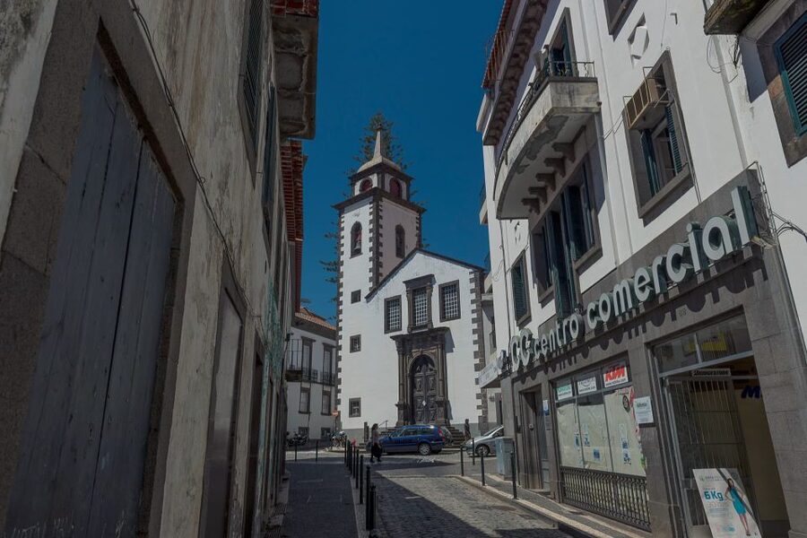 Funchal: City Highlights Tuk-Tuk Tour - Old Town Funchal from inside the ride