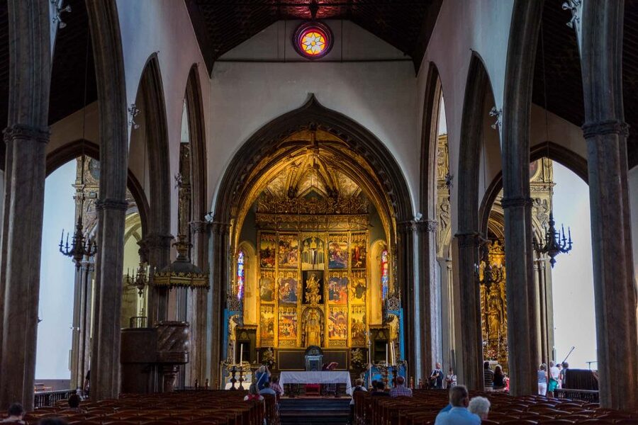 Funchal: City Highlights Tuk-Tuk Tour - Quinta Vigia: the pink mansion stop you will remember