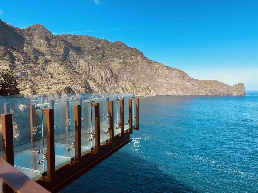 Funchal: East Madeira Island Guided Tour & Laurissilva Walk - Lunch in Santana area time: when the food stop matters