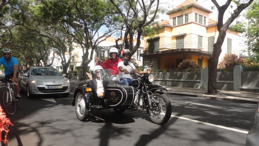 Funchal Exploration: Sidecar Tour with Historical Insights - Miradouro do Pináculo viewpoint stop and photo game plan