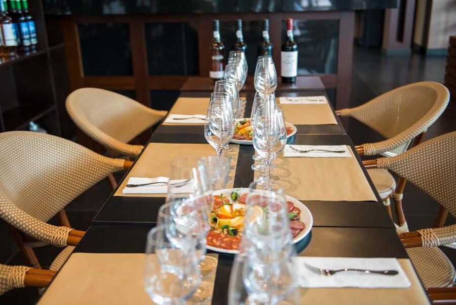 Funchal: Portuguese Wine Tasting with Sommelier - Why This 90-Minute Portuguese Wine Tasting in Funchal Works