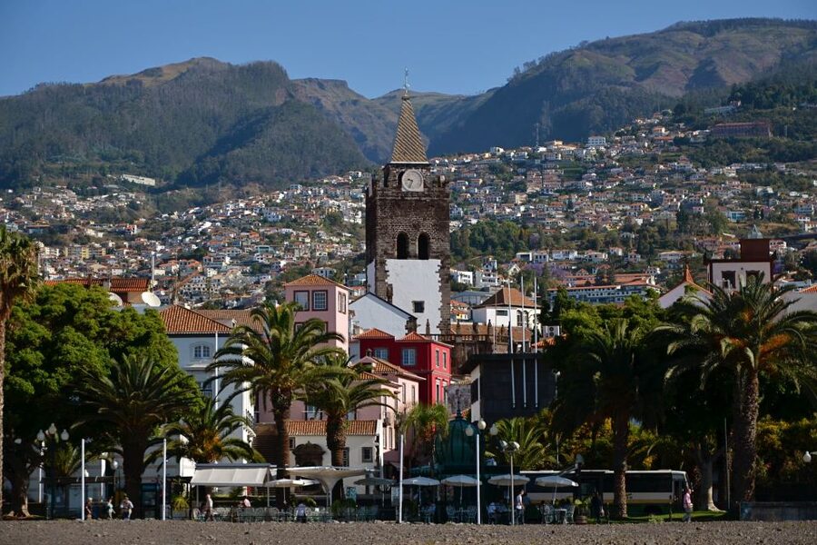 Funchal: Private Customizable Guided Tour by Tuk-Tuk - Monte Toboggans and the mountain viewpoint strategy