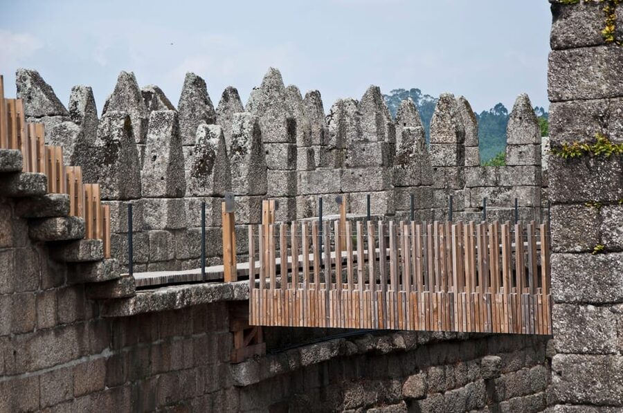 Guimarães: Castle of Guimarães Entry Ticket - What to wear and plan for: shoes, pets, and where you can save