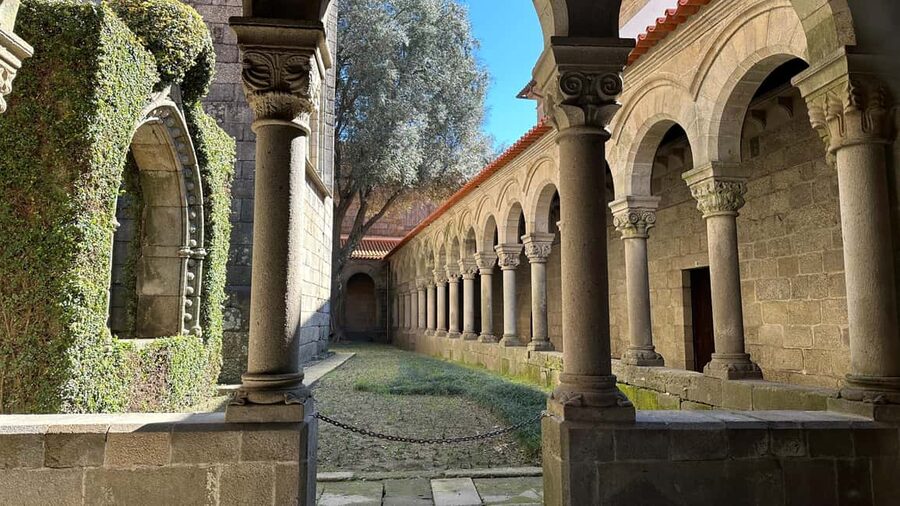 Guimarães Experience: Entry Tickets and Tasting Included - Who should book this Guimarães tour, and who should think twice