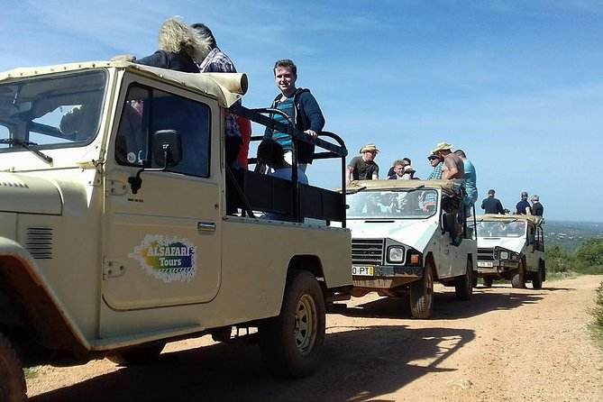 Half-Day Algarve Countryside and Villages Jeep Safari - Tunes cork explanation, and why those trees matter