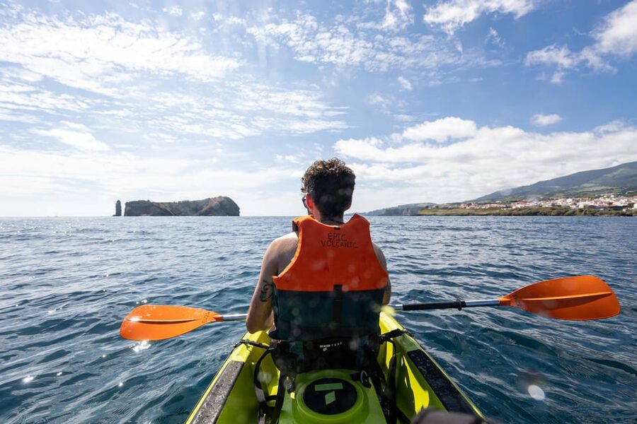Kayak Guided Tour: Vila Franca do Campo Islet - The Main Paddle: A 1-Hour Kayak Around the Islet’s Coast