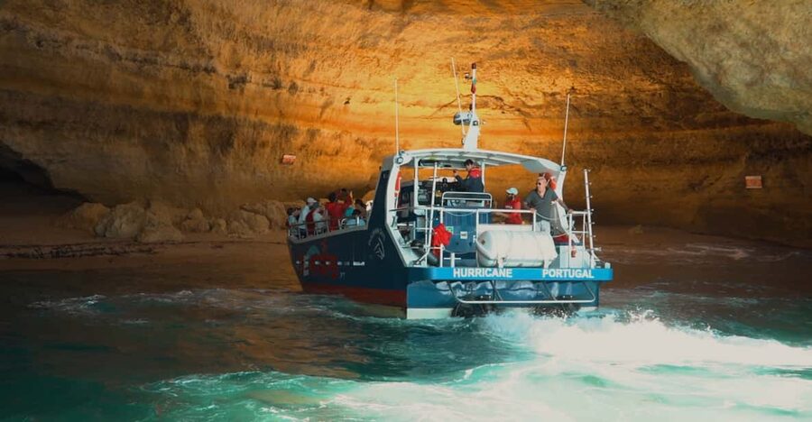 Lagos: Combo Dolphin and Benagil Tour with Marine Biologist - The Algar de Benagil cave stop: why going inside is the headline