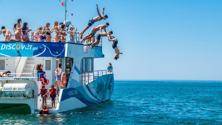 Lagos: Dolphins & Caves - Catamaran - Who this cruise suits best