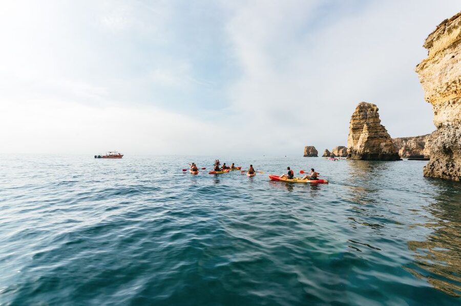 Lagos: Kayak Experience - Guide style that makes safety feel easy