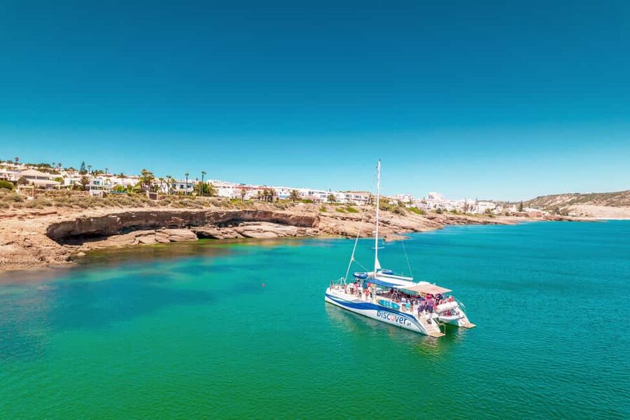 Lagos: Piedade Caves & Coastline - Catamaran - The catamaran comfort details that matter in real life