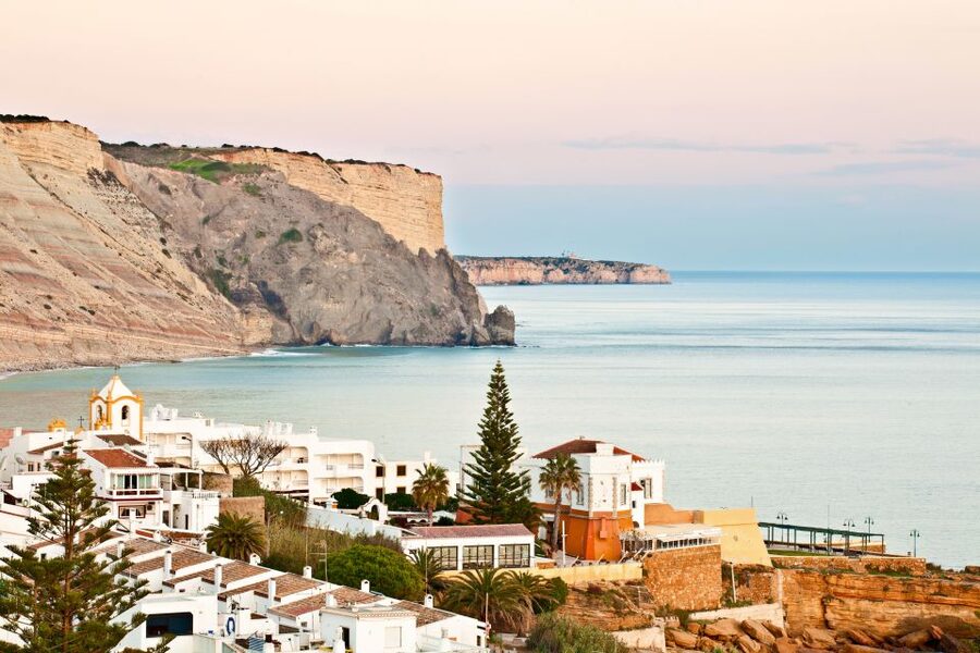 Lagos: Piedade Caves & Coastline - Catamaran - Live guide energy: what you hear while you watch