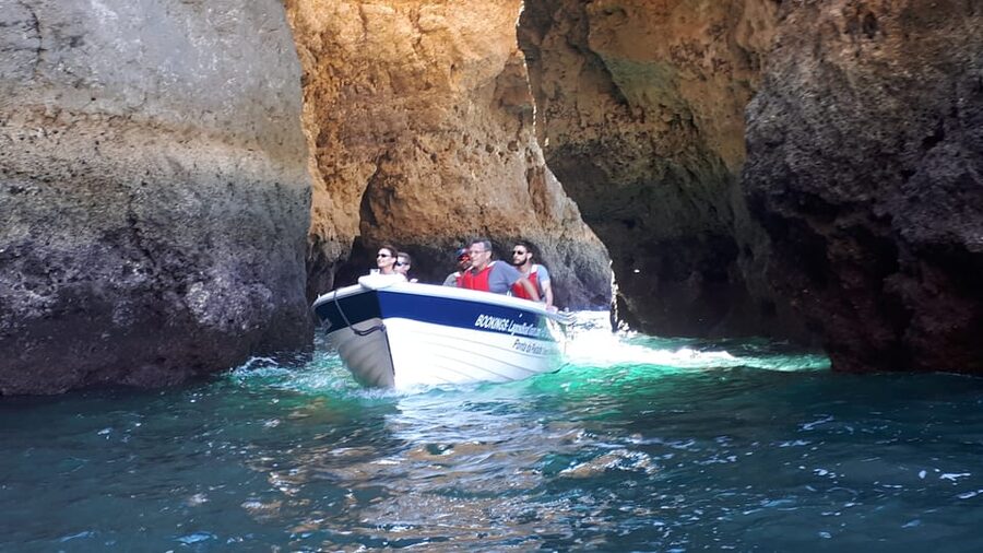 Lagos: Ponta da Piedade Grotto 1-Hour Tour with Local Guide - Guide-led commentary: multilingual, live, and made for real questions