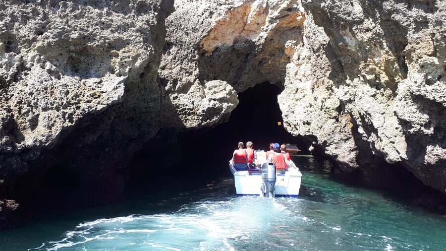 Lagos: Ponta da Piedade Grotto 1-Hour Tour with Local Guide - The signature sights: Siamese Twins, Arch of Triumph, and the Corridor
