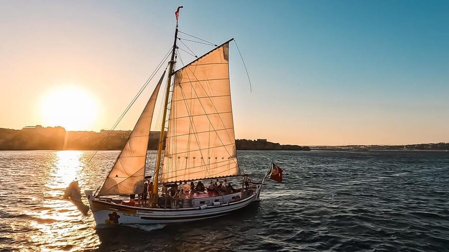 Lagos: Sunset Sail aboard a Traditional Boat with Prosecco - Staying Comfortable on the Water: Windbreakers and What to Wear