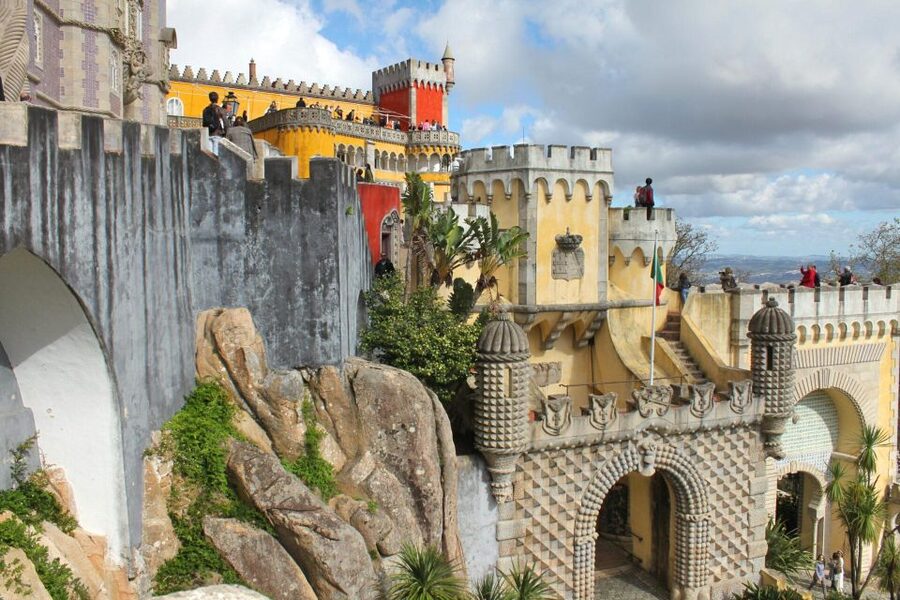 Lisboa: Sintra, Pena Palace, Cascais and Cabo da Roca - Pena Palace in the Middle of the Day, Not Just a Quick Stop