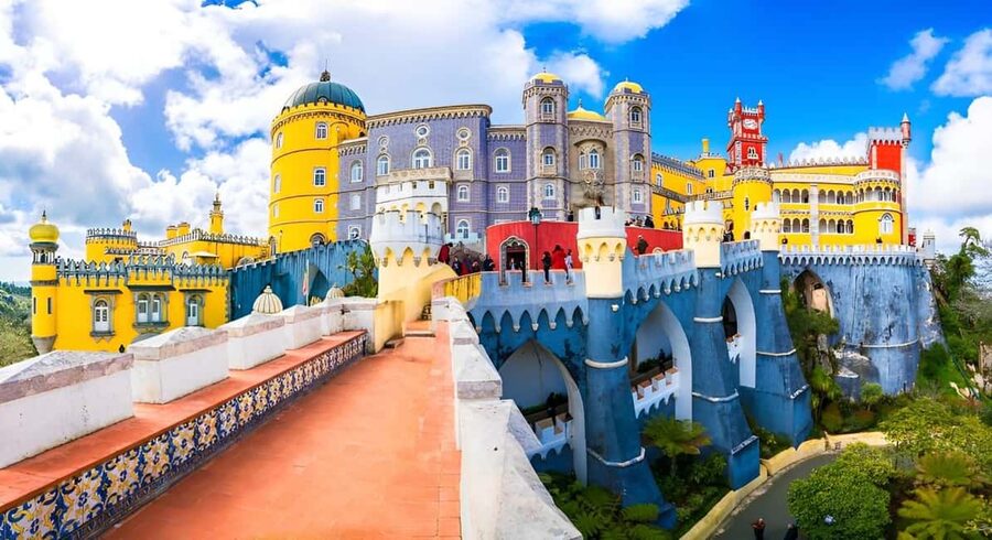 Lisboa: Sintra, Pena, Regaleira, Roca Coast, & Cascais Tour - A Fast-Fact Look at the Sintra and Atlantic Route