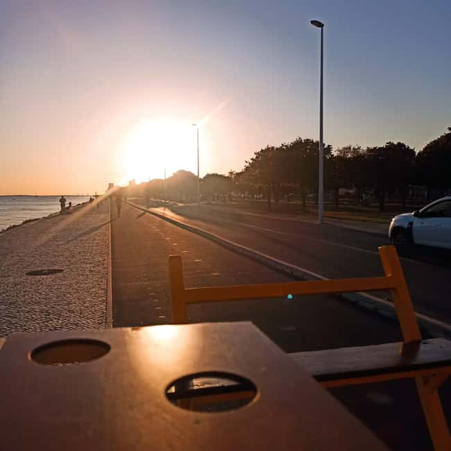 Lisbon: 1-Hour Beer, Sangria or Wine Bike Sightseeing Tour - Drinks That Actually Matter: Unlimited Beer, Sangria, Wine, and More