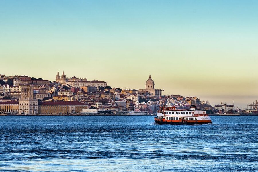 Lisbon 2-Hour River Cruise - Arriving at Doca do Bom Sucesso, Gate 3 (Altis Belém area)