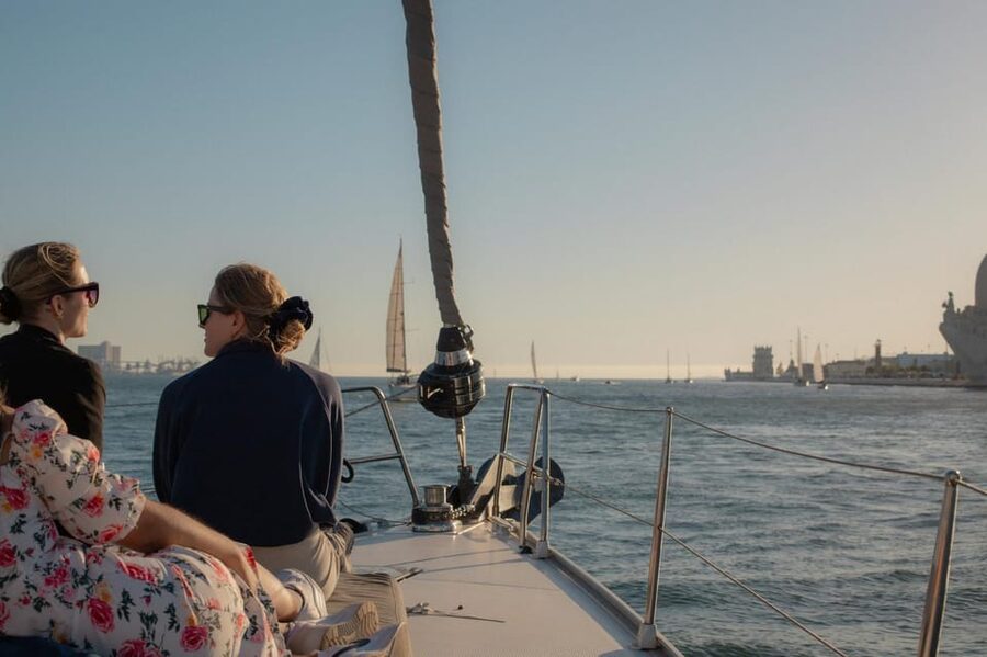 Lisbon 2 Hours Sailing Day Tour and Cruise With Drinks - Key Takeaways Before You Go