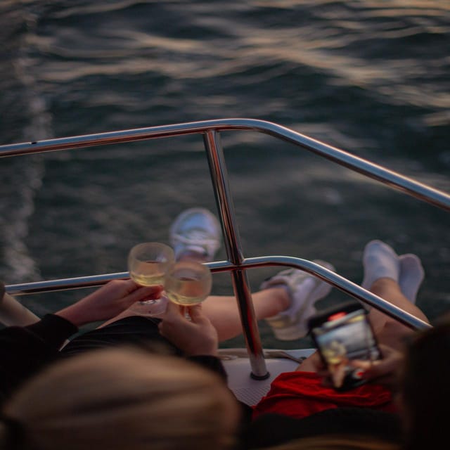 Lisbon 2 Hours Sailing Day Tour and Cruise With Drinks - The 2-Hour Layout: How You’ll See Belem to Alfama Without Burning a Day
