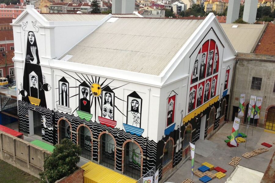 Lisbon: 3-Hour Street Art Tuk Tuk Tour - Should you book this Lisbon street art tuk tuk tour?