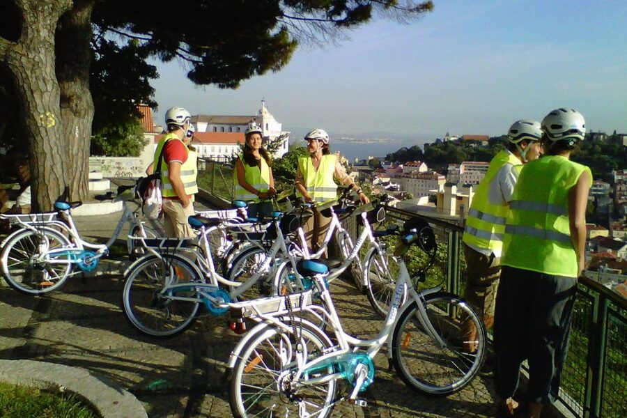 Lisbon: 7 Hills Half-Day Electric Bike Tour - Entering the 7-Hills Game Plan with an E-Bike