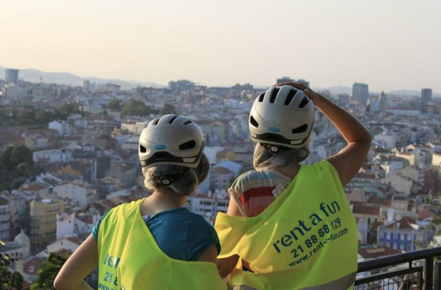 Lisbon: 7 Hills Half-Day Electric Bike Tour - Palácio Belmonte and Vila Berta: Elegant Stops with a Local Pulse