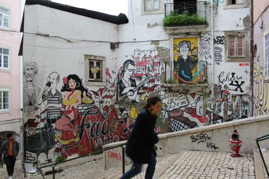 Lisbon: African History and Heritage Walking Tour - Praça do Comércio and Baixa: slavery, rebuilding, and social interaction