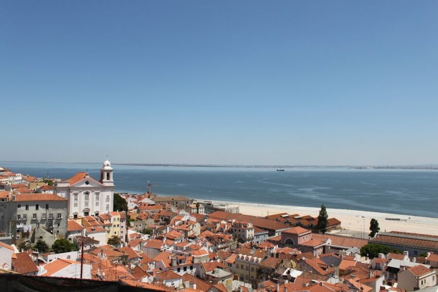 Lisbon: Alfama and São Jorge Castle Quarters Walking Tour - Price and value: $23 for a half-day with real entry