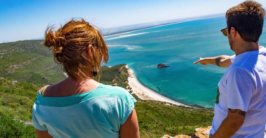 Lisbon: Arrábida Natural Park and Sesimbra Day Trip - Ponte 25 de Abril and the quick jump to Arrábida Natural Park