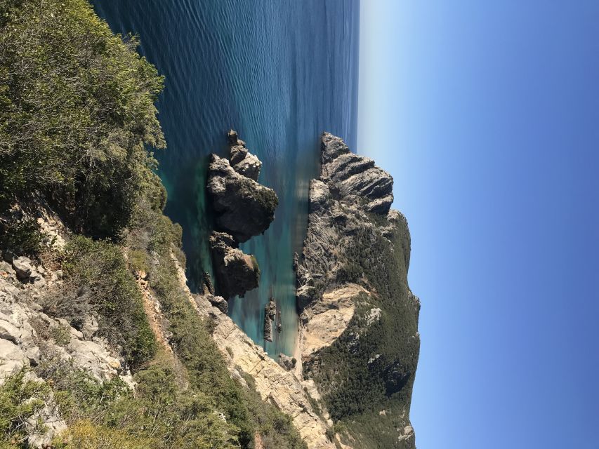 Lisbon: Arrabida Park Kayak Tour with Beach Picnic - What to bring, and how to avoid a sweaty, miserable paddle