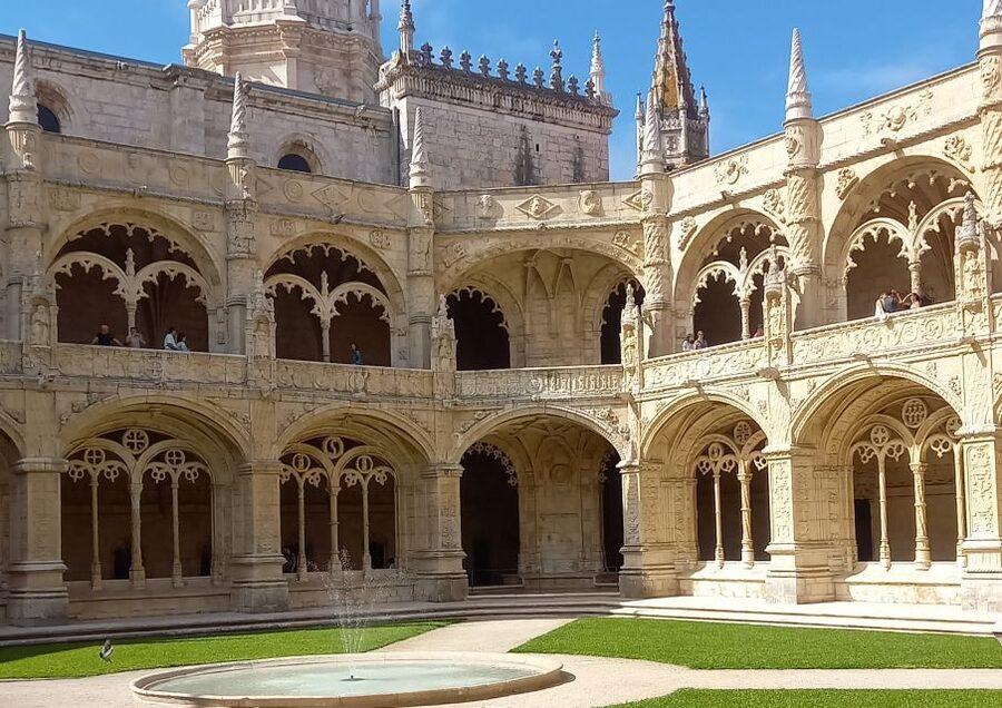 Lisbon: Belem, Jeronimos Monastery, and Coach Museum Tour - Pastéis de Belém Break: The Real Shop, Plus a Calm Food Stop