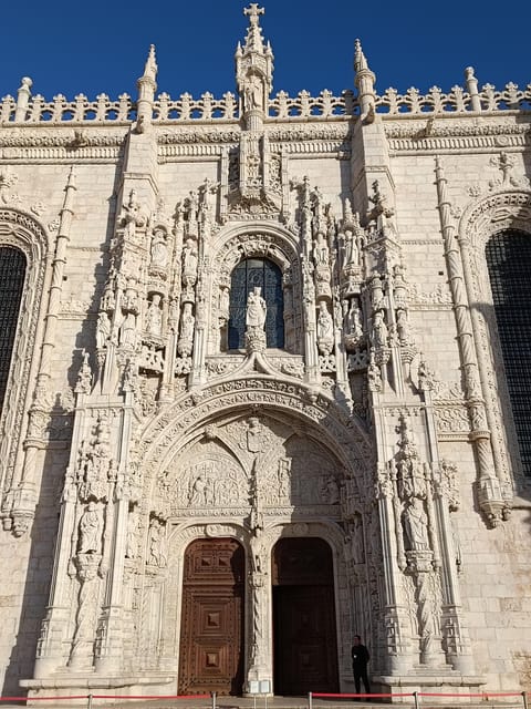 Lisbon: Belem, Jeronimos Monastery, and Coach Museum Tour - Pace, Comfort, and What to Expect Between Stops
