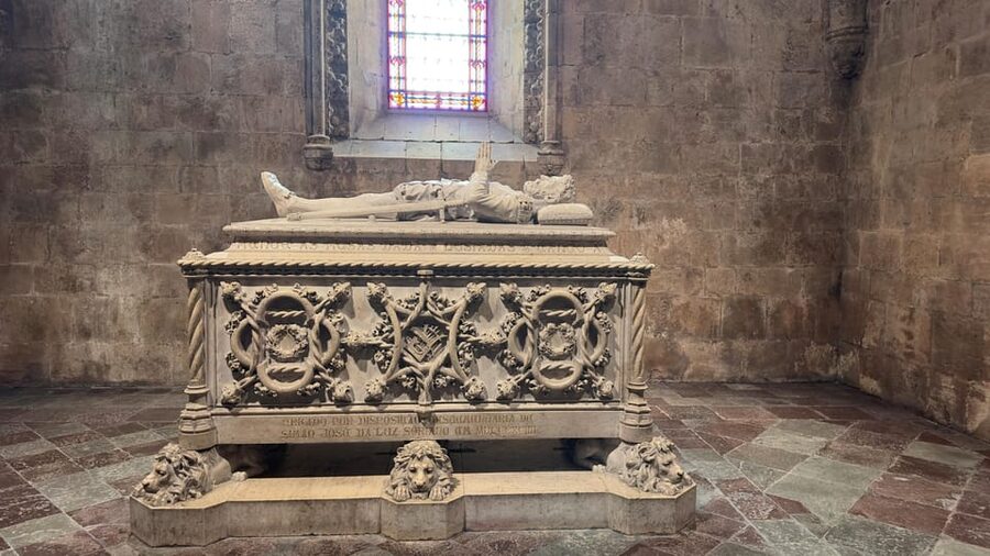Lisbon: Belem Tour with Pastéis at Jerónimos Monastery - Belém Tower Without Entry: Why Views Can Be Enough