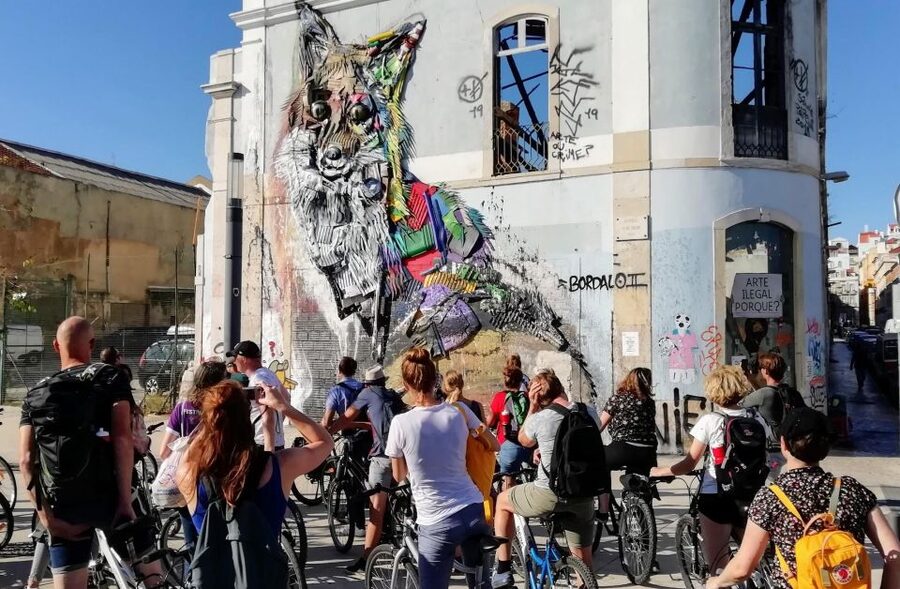 Lisbon: Bike Tour From City Center to Belem - Cais do Sodré, Comércio and Município Squares, Old City Meets New
