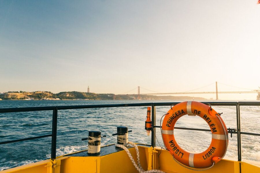 Lisbon: Boat Tour Ticket and Hop-on Hop-off 48-Hour Bus. - What you actually get from this Lisbon pass