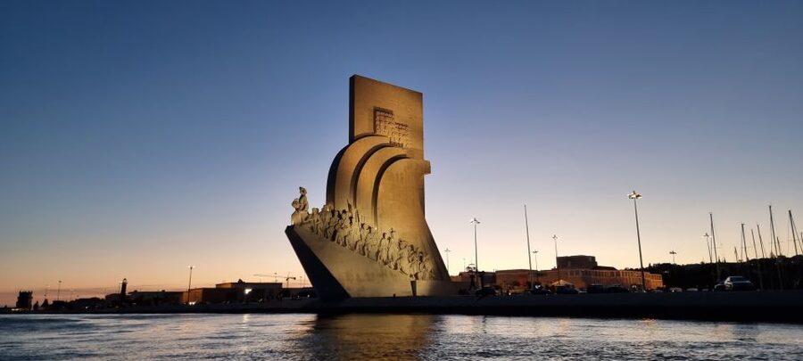 Lisbon: Boat Tour with Champagne - FAQ
