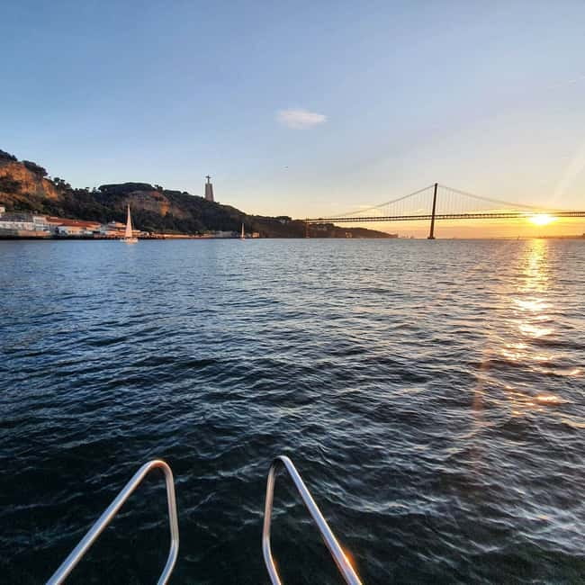 Lisbon: Catamaran Cruise with Drinks & Pastel de Nata - The guide approach: stories that stay human