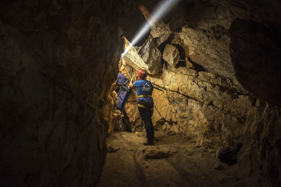 Lisbon: Caving in Arrábida Natural Park, Setubal, Sesimbra - Who this caving tour is best for (and who should skip it)
