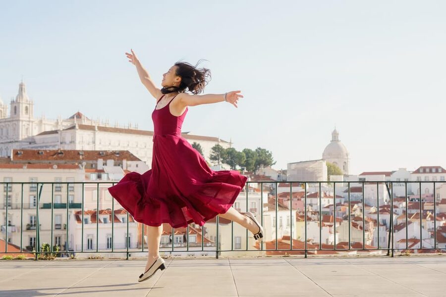 Lisbon: Cinematic Photoshoot with Local Photographer Guide - Key Highlights You’ll Care About