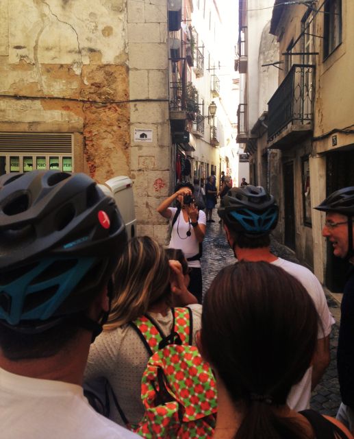 Lisbon: City Highlights and Viewpoints E-Bike Tour - Santa Maria Maior and the Moorish Quarter: history you can map with your eyes