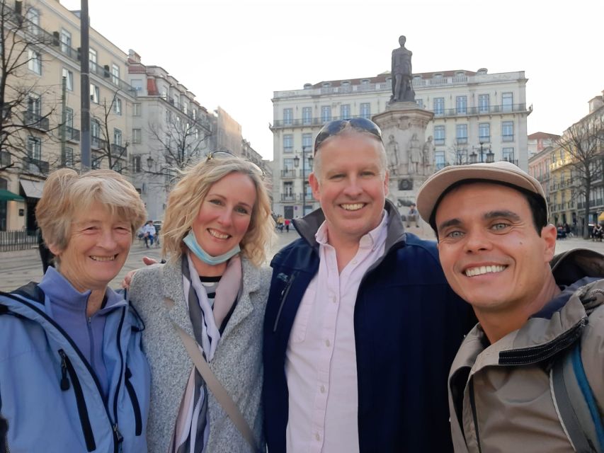 Lisbon: City Sightseeing Private Tour with Guide - Start at Praça do Comércio, then let Lisbon unfold on foot